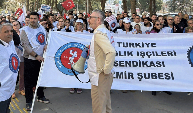 DEÜ Hastanesi’nde işçilerden uyarı eylemi... Fazla mesai, mobbing ve personel eksikliği iddiası!