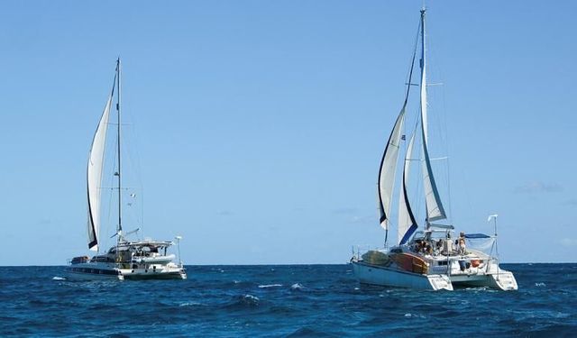 Küba'ya insani yardım götüren iki sivil tekne kayboldu