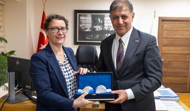 İzmir ile Fransa arasındaki bağ güçleniyor!