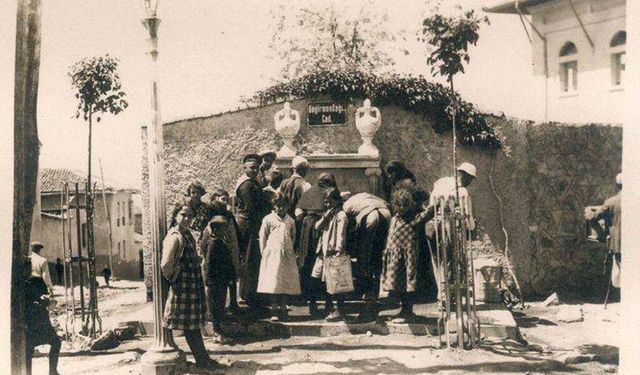 İzmir'in ortasında asırlık ayıp... Cumhuriyet tanığı çeşme can çekişiyor!