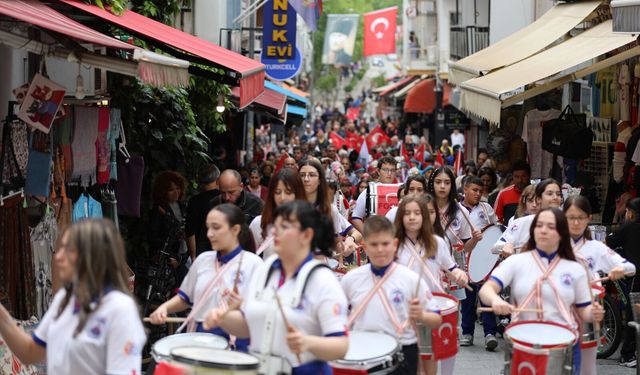 Selçuk'ta 23 Nisan şenliklerle kutlandı!