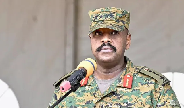 Uganda Savunma Kuvvetleri Komutanı’ndan geri adım