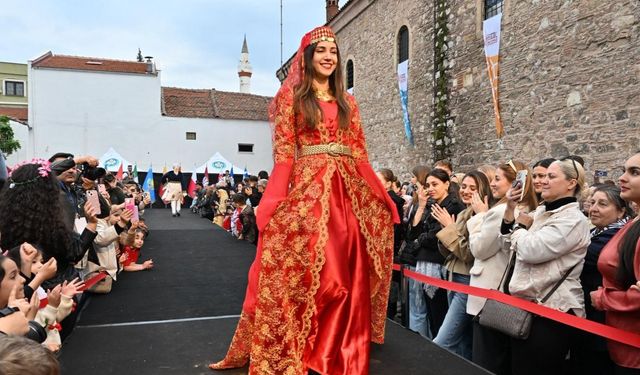 Mesir Festivali Kültür Defilesi büyüledi