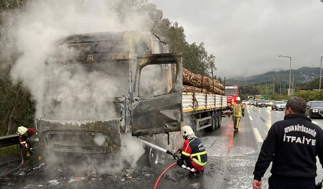 Otoyolda yangın paniği