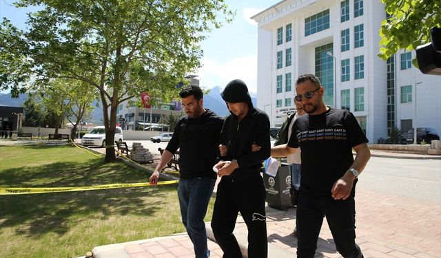 Tartıştığını arkadaşını bıçakla öldürmüştü... Tutuklandı!