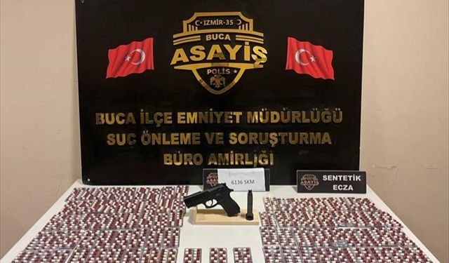 Konak'ta 'zehir' baskını: 3 gözaltı!