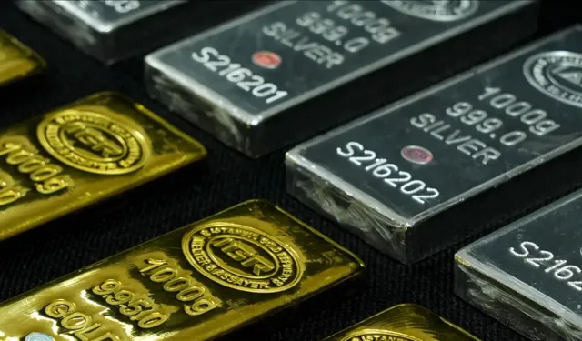 Altın ve gümüş yatay seyirde