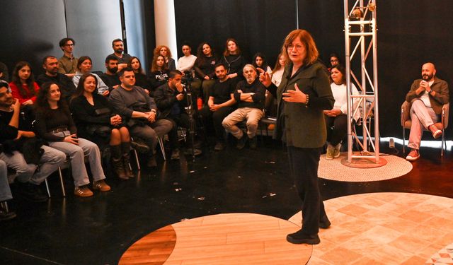 Tiyatronun binlerce yıllık yolculuğu Bornova’da anlatıldı