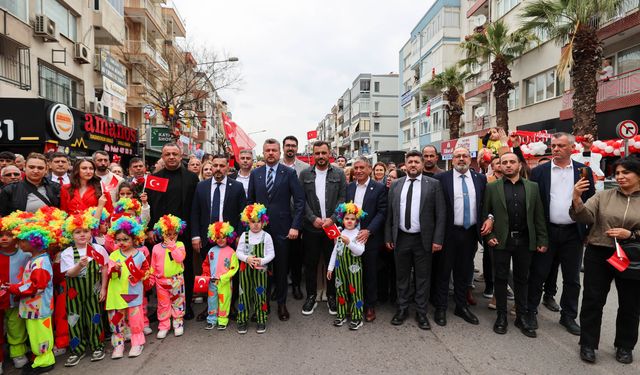 Buca'da 23 Nisan coşkuyla kutlandı