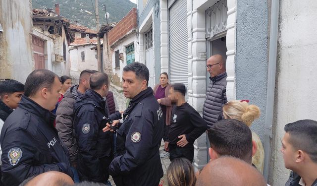 Eski eşinin evinde tartışma: Kırkağaç’ta bıçaklı saldırı