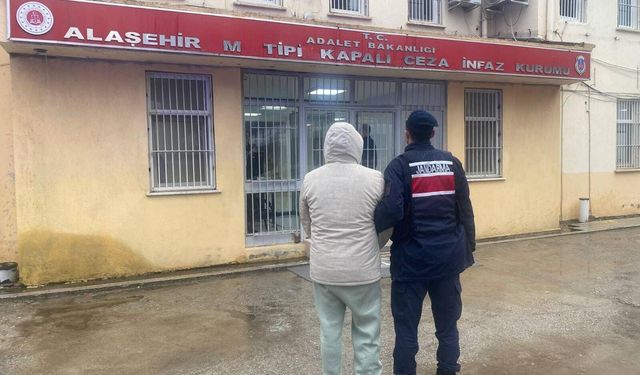 İki ayrı operasyonda 5 bin 96 sentetik hap ele geçirildi: 2 tutuklama