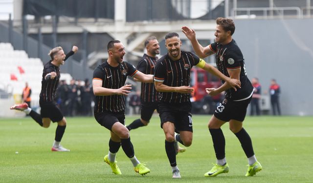 İzmir Çoruhlu FK finale çıkacak