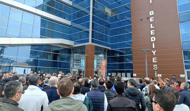 Bayraklı’da SDS krizi... Sendikadan eylem!