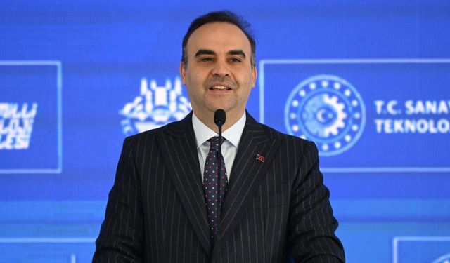 Bakan Kacır: Sanayi katma değeri 246 milyar dolara yükseldi