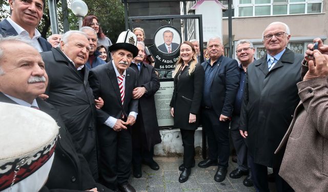 Konak'ta vefa örneği... Fadıl Hoca'nın adı sokakta yaşayacak!