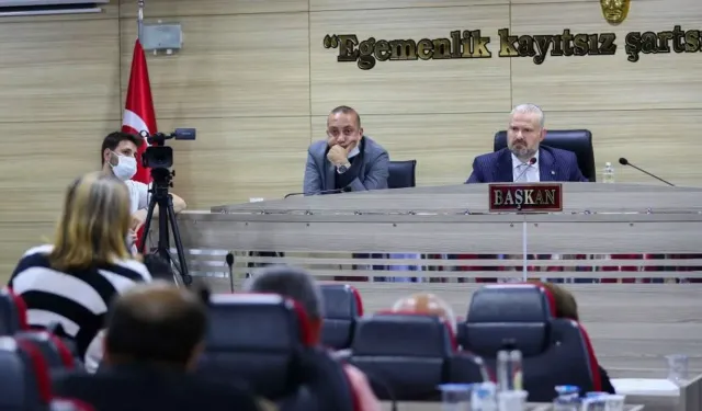 Menemen’in faaliyet raporunda ‘hurda’ polemiği