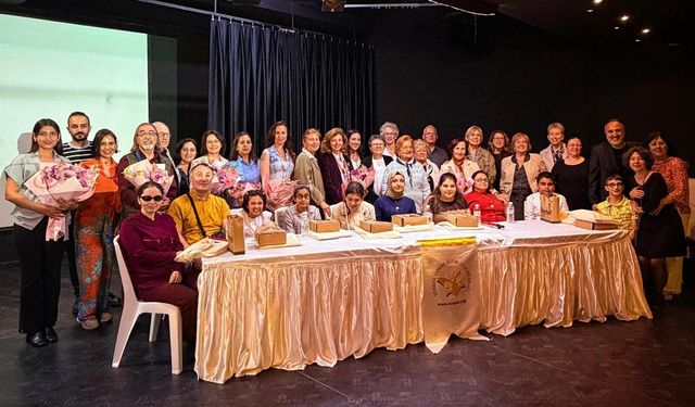 Görme engelli yazarların başarıları ödüllendirildi