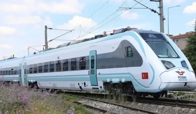 Milli hızlı tren 240 kilometre hıza ulaştı