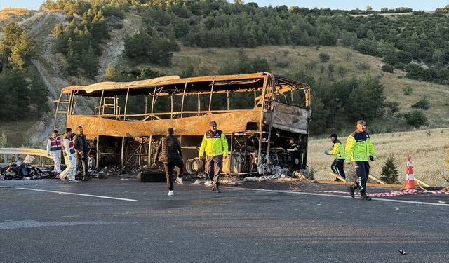 İzmir otobüsünde can pazarı: 8 ölü, 33 yaralı!