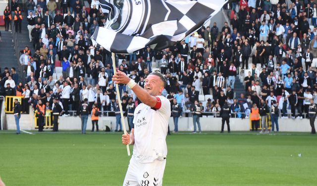 Altay'da 6 futbolcu serbest!