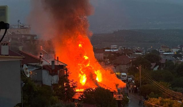 Müstakil ev cayır cayır yandı!