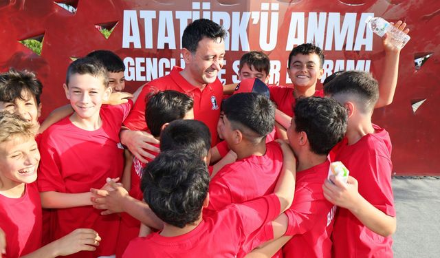 Bayraklı'da 19 Mayıs coşkusu!