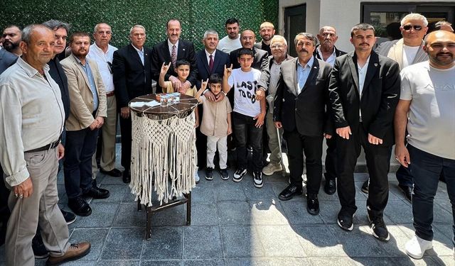 MHP İzmir teşkilatı bayramlaştı