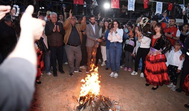 Çeşme’de Hıdırellez üç noktada coşkuyla kutlandı