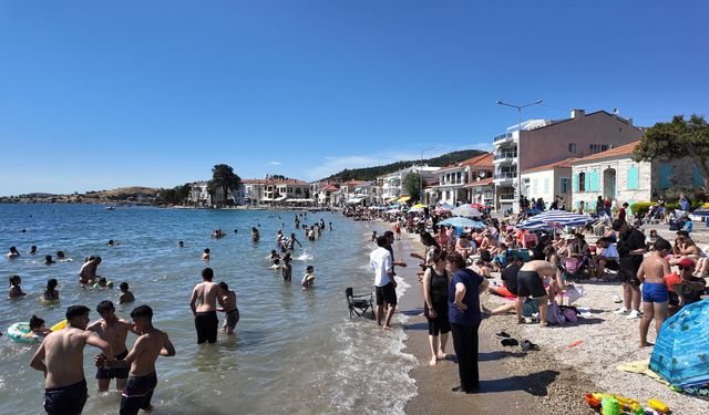 Foça'da bayram yoğunluğu