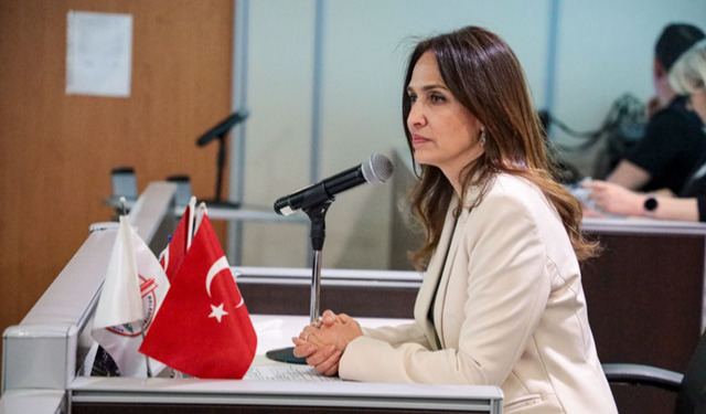 SDS krizi Karşıyaka Meclisi’nde… Ünsal’dan AK Partili üyelere “hükümete karşısınız” eleştirisi!