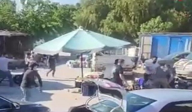Foça'da pazarcılar arasında kavga: 7 gözaltı!