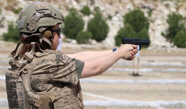 Foça Jandarma Atış Okulu’nda final heyecanı