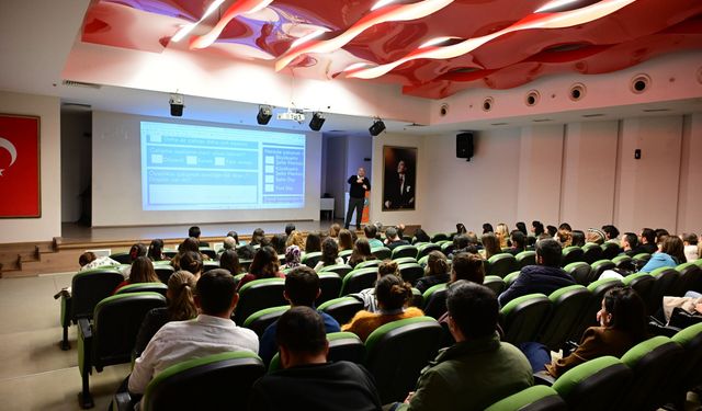 MABEM öğretmenlerine ‘kariyer danışmanlığı’ semineri