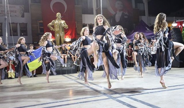 Menderes’te Mandalina Çiçeği Festivali büyüledi