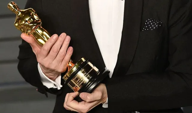 Ünlü yönetmenin Oscar ödülü uçakta kayboldu!