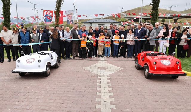 Menemen’de bir açılış iki müjde!