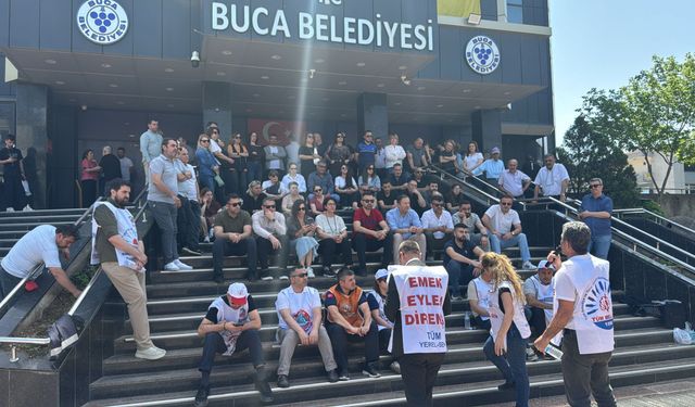 Buca’da memurlardan “İmza namustur” eylemi: Görkemli günler Dumanlarla yok oldu!