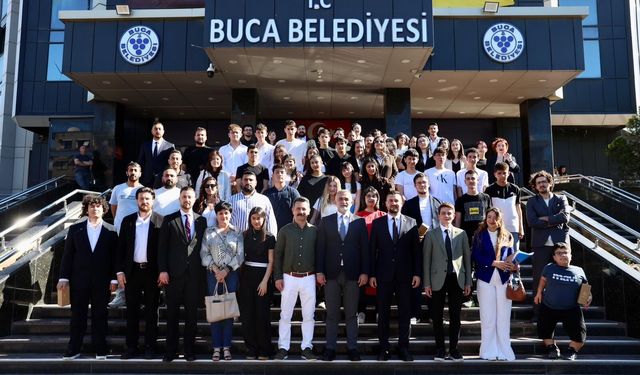 Buca’da gençler geleceği konuştu