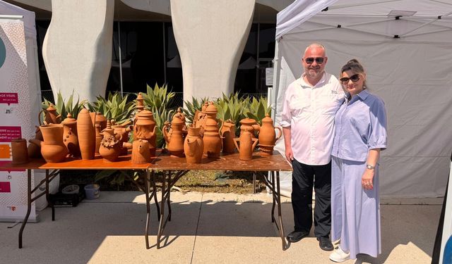 Menemen çömlekçiliği Fransa’da tarih yazdı