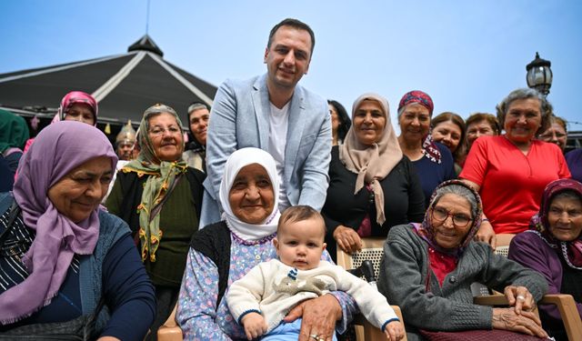 Bornova’da Anneler Günü’ne duygu dolu kutlama!
