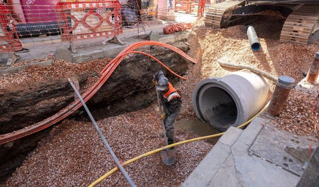 İzmir'de trafiğe İZSU ayarı!