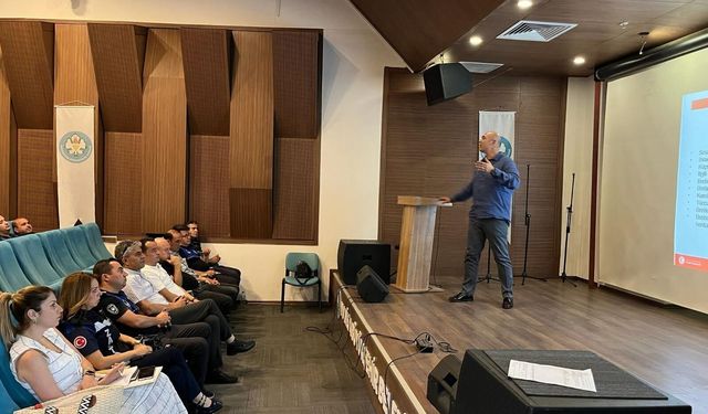 Manisa'da hal personeline mevzuat ve denetim eğitimi verildi