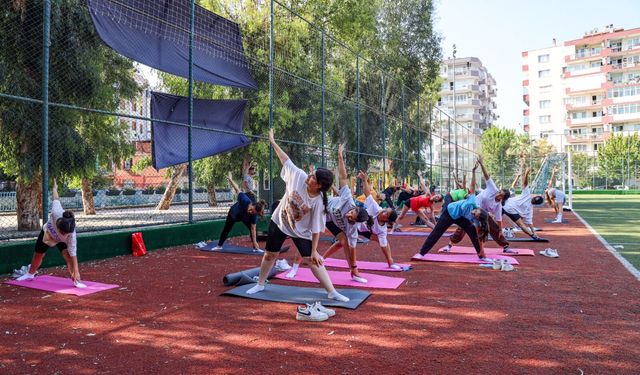 Karşıyaka'da açık havada spor keyfi!