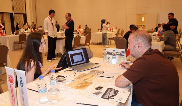 Dünya devleri Afyonkarahisar Blok Mermer Fuarı’na akın etti
