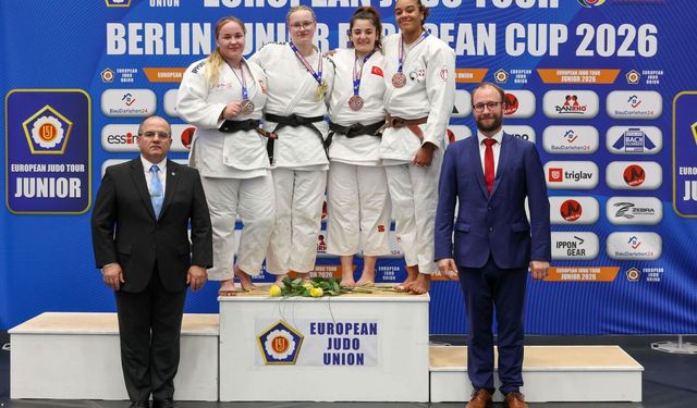 İzmirli Sema Avrupa Kupası’nda kürsüde!