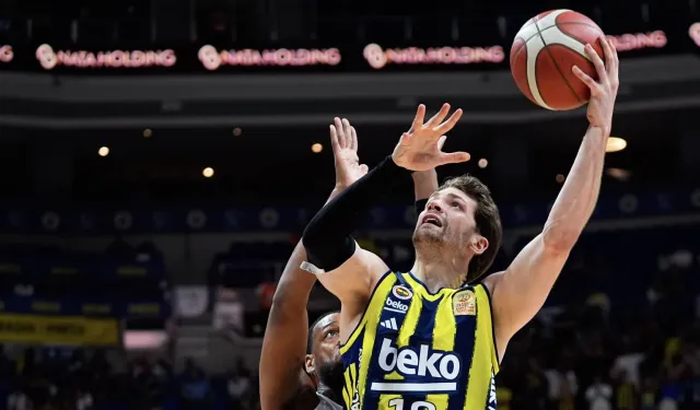 Fenerbahçe Beko, Anadolu Efes'i tek sayıyla yıktı: Seride öne geçti