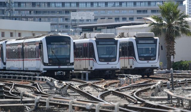 İzmir Metro’nun bilgisi dünyaya ray oldu