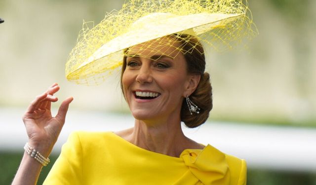 Prenses Kate üç yıl aranın ardından Royal Ascot'a döndü