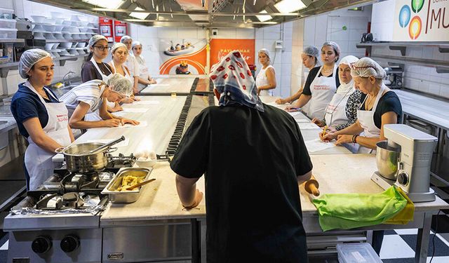 Bornova’da Mutfak Atölyeleri renkli tariflerle sürüyor!