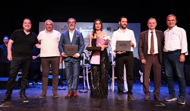 Manisa’da Nâzım Hikmet şiirler ve şarkılarla anıldı
